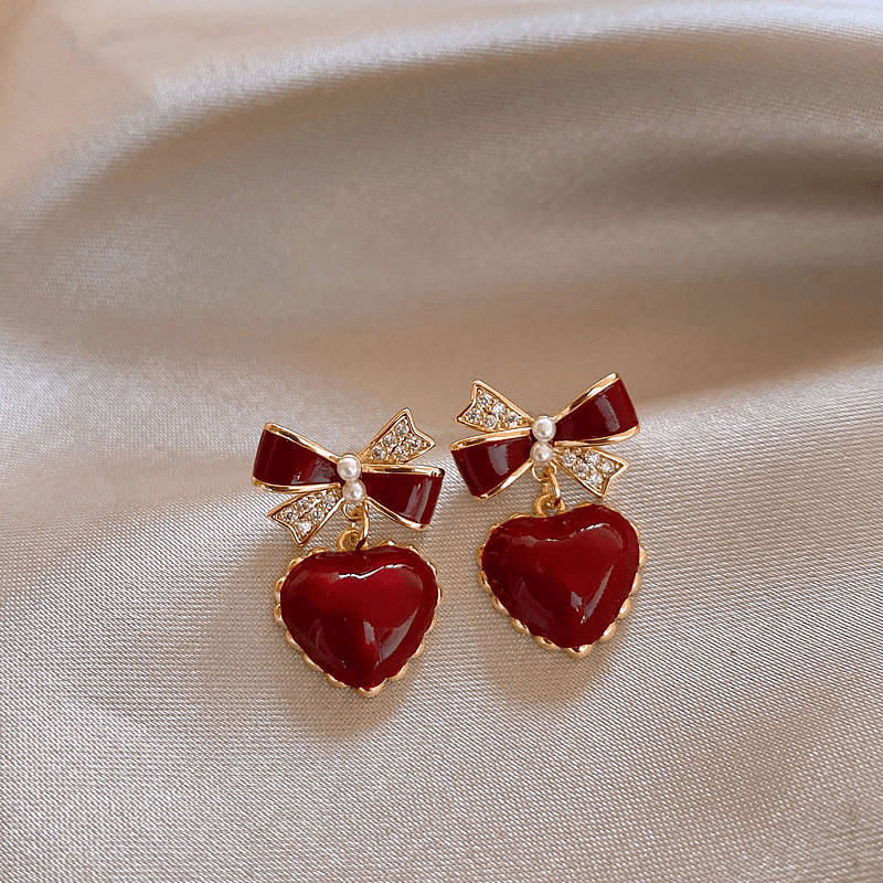 NALA | Elegantes pendientes en forma de corazón