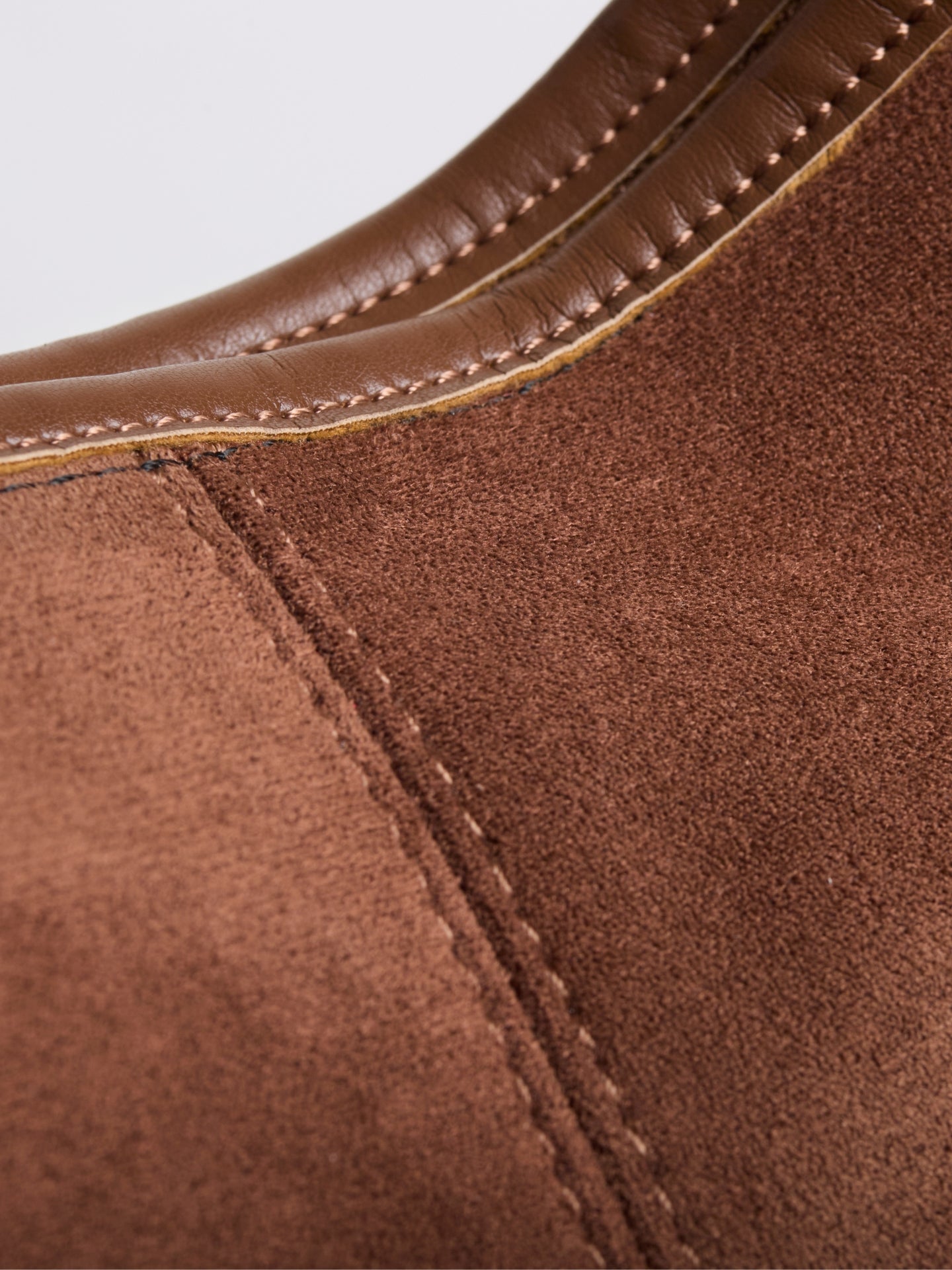 KAELIS | Bolso tote de cuero de ante