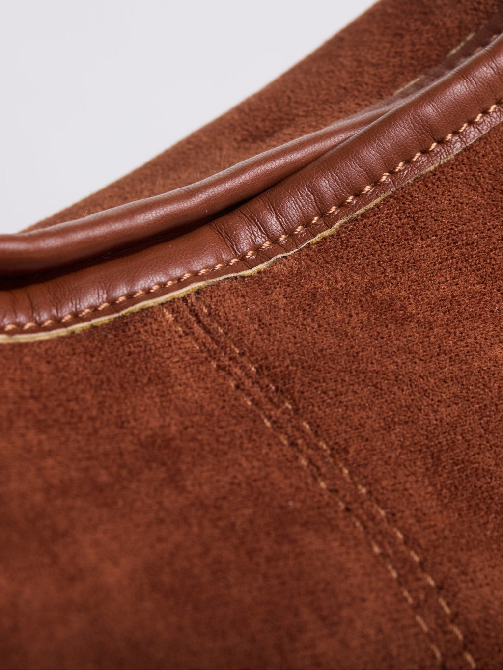 KAELIS | Bolso tote de cuero de ante