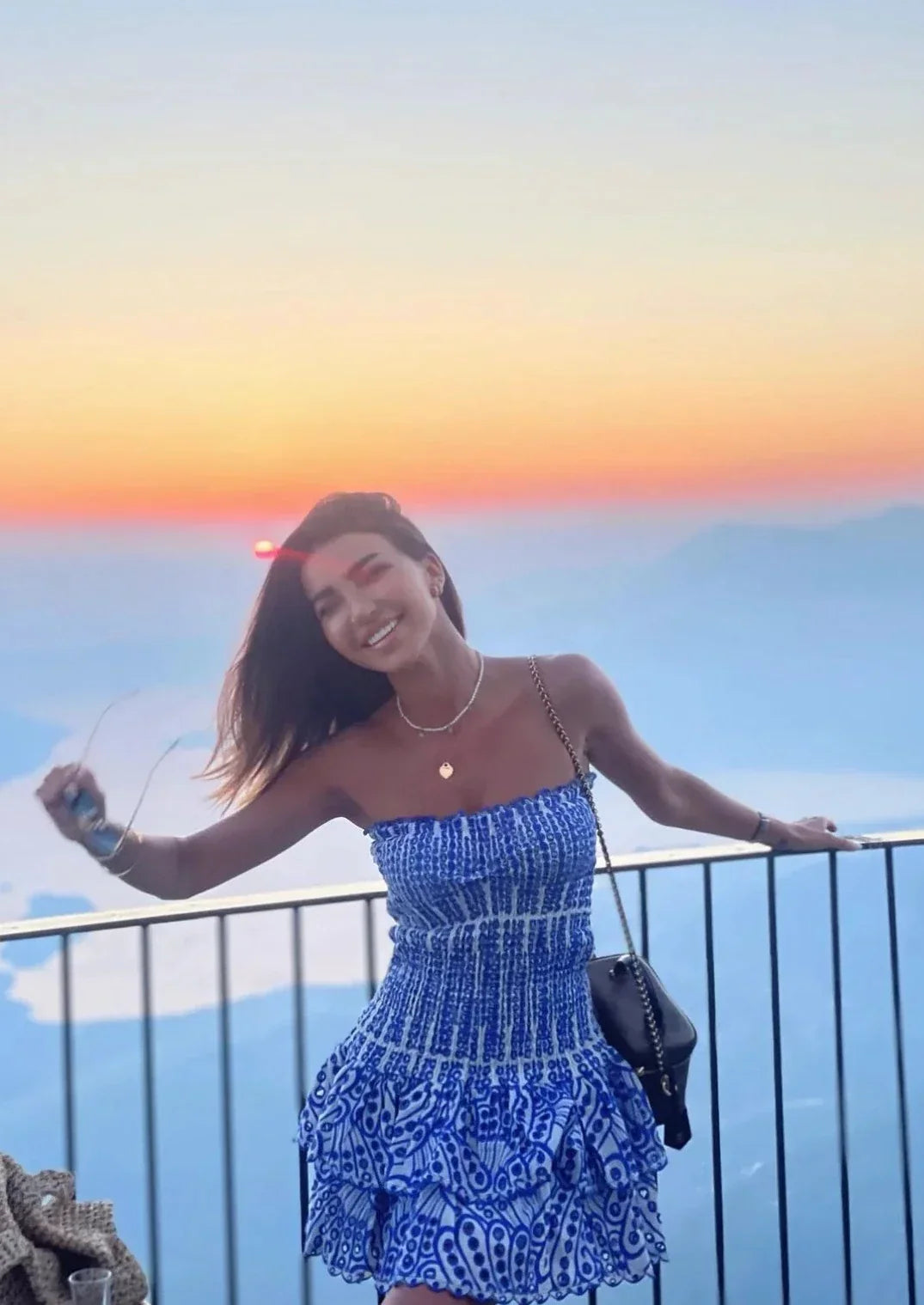 SOL | Vestido Corto Veraniego de Bordado Inglés