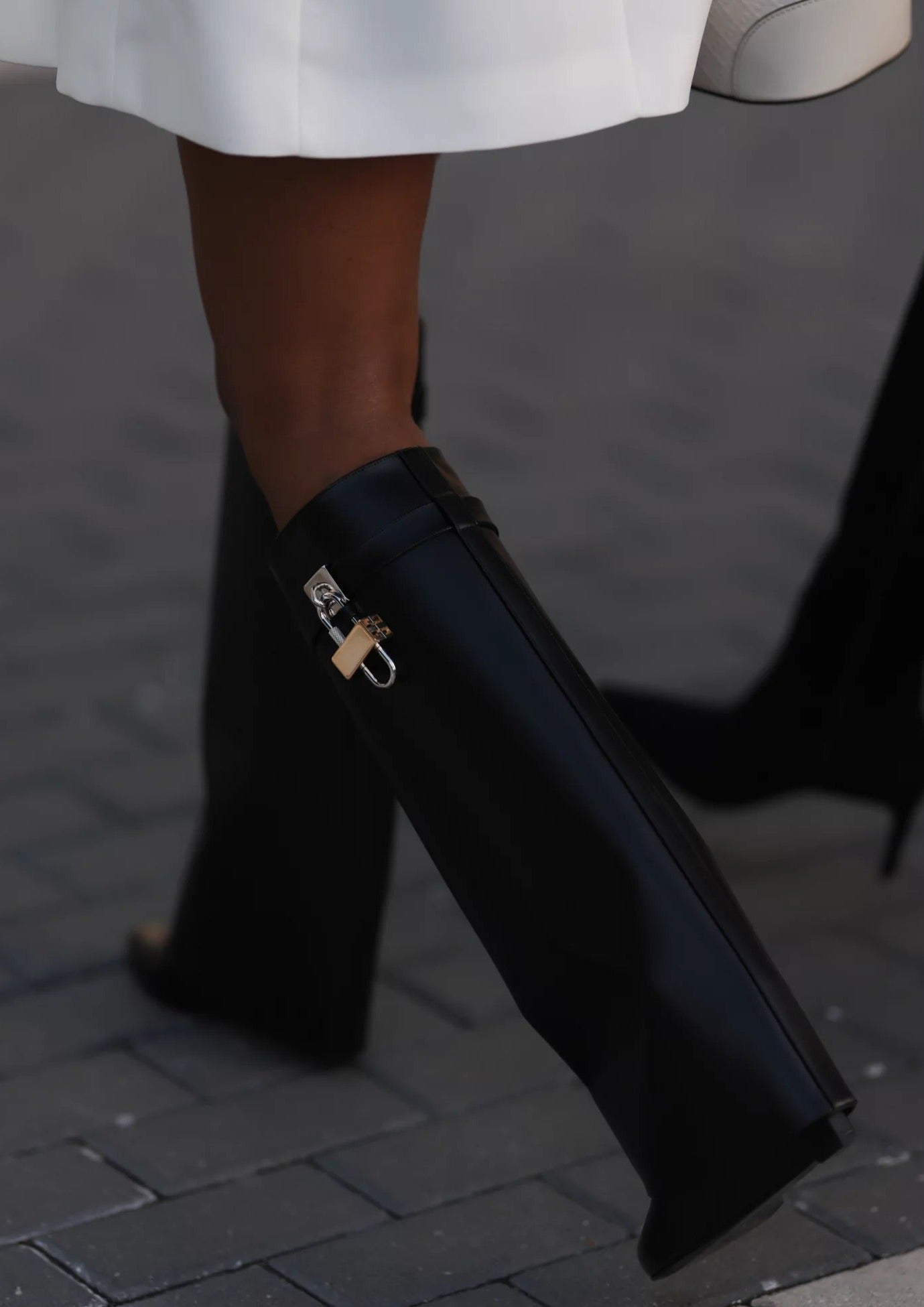 EMILY | Botas Altas Elegantes de Cuña Oculta