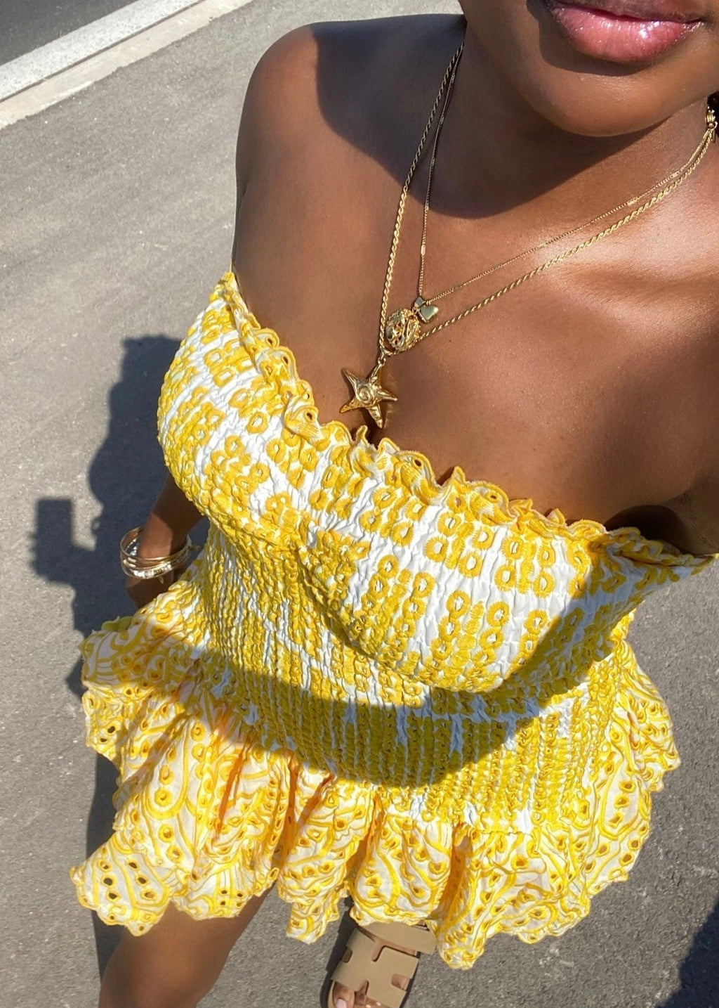 SOL | Vestido Corto Veraniego de Bordado Inglés