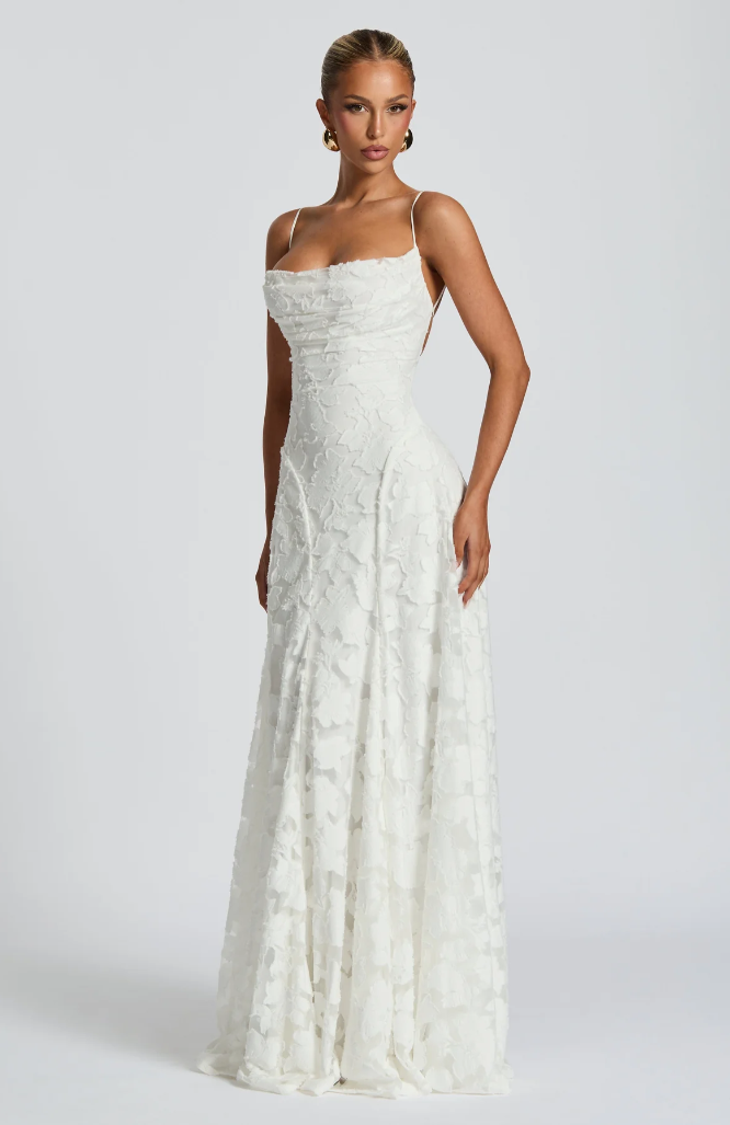 VIPER | Elegante vestido largo de encaje