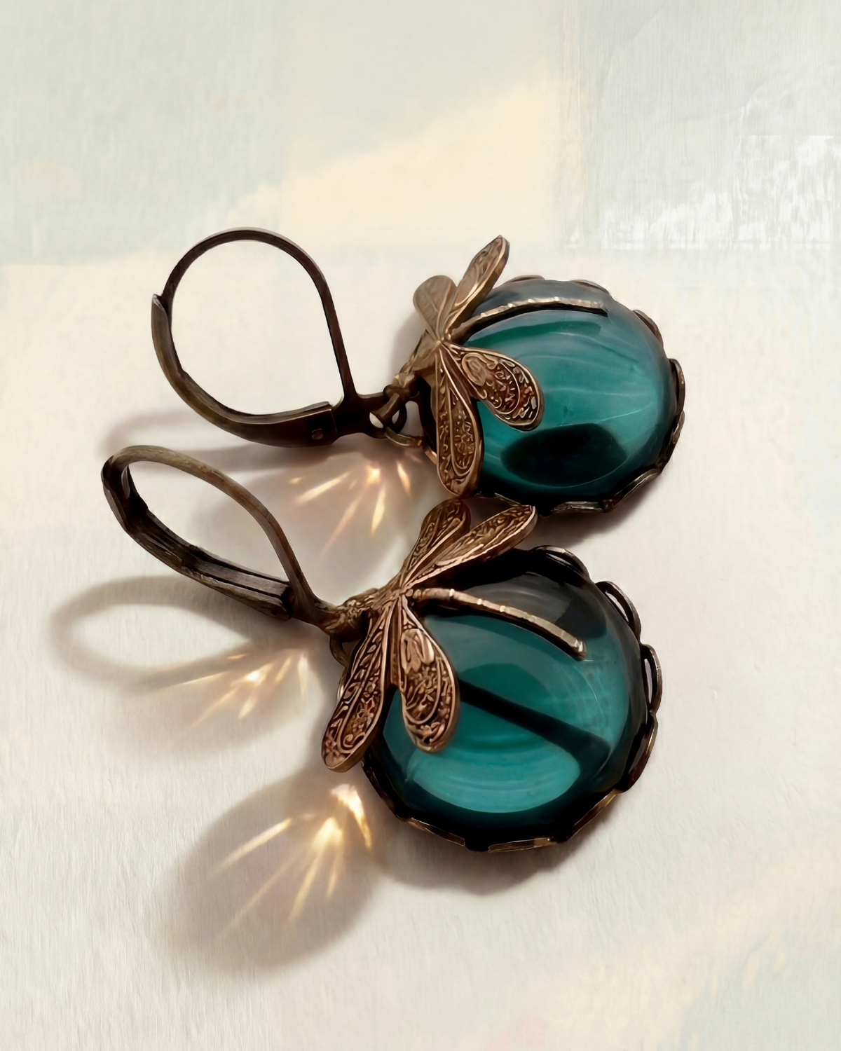 LYSARA | Pendientes Libélula Esmeralda